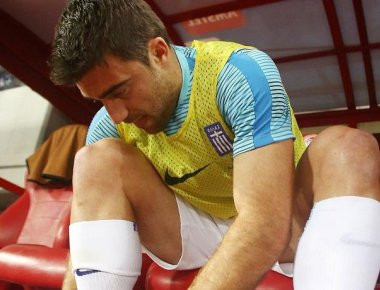 Ελλάδα-Γιβραλτάρ: Αποχώρησε με πρόβλημα ο Παπασταθόπουλος